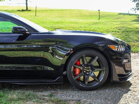 Used 2022 Ford Mustang Shelby GT500 w/ Carbon Fiber Track Pack image 11