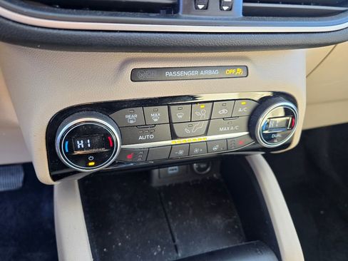 Used 2021 Ford Escape SEL image 20