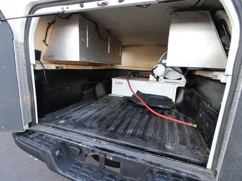 Used 2020 Toyota Tacoma SR image 24