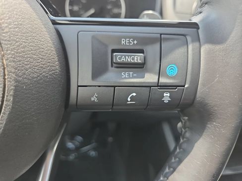 Used 2022 Nissan Rogue SV w/ SV Premium Package AWD/4WD image 22