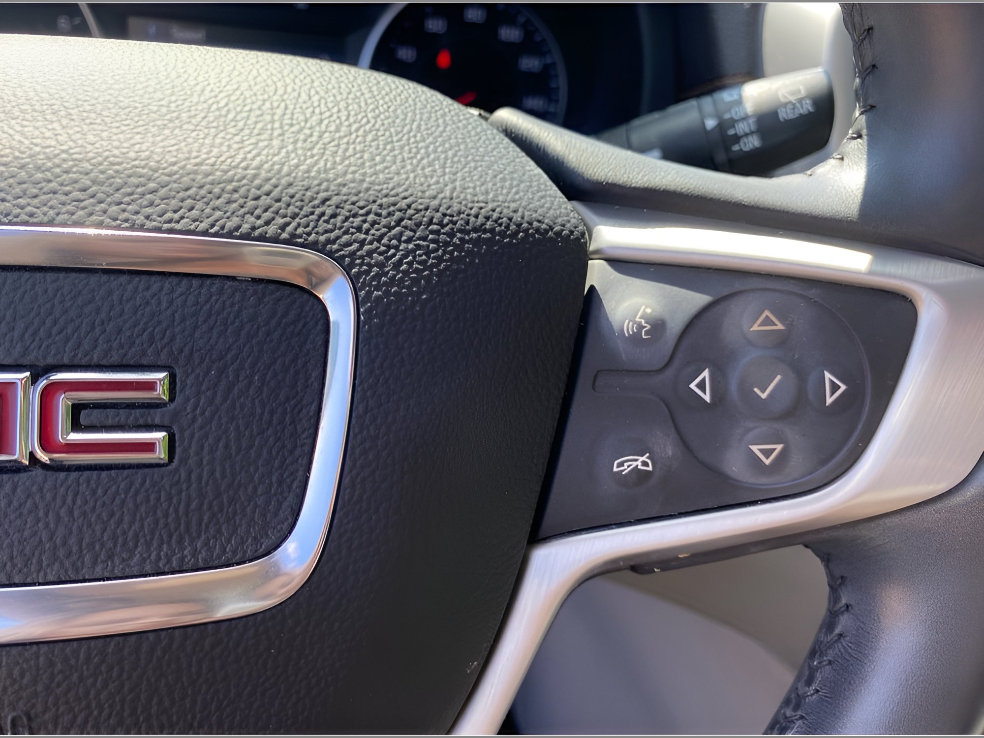 Used 2021 GMC Terrain SLE FWD image 11
