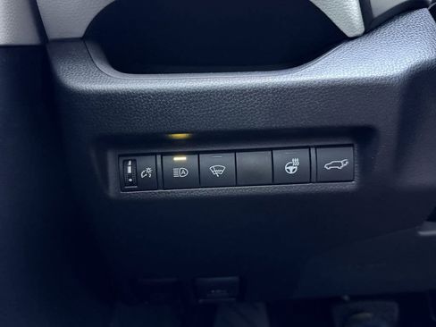 Used 2019 Toyota RAV4 XLE Premium w/ Cold Weather Package image 32