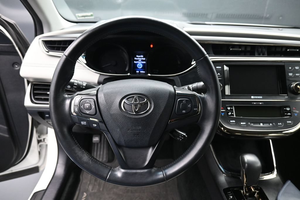 Used 2013 Toyota Avalon Limited FWD image 10