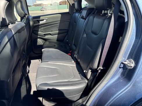 Used 2019 Ford Edge Titanium w/ Equipment Group 301A AWD/4WD image 25