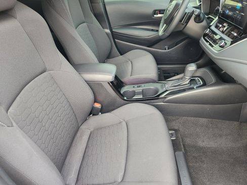 Used 2025 Toyota Corolla Hatchback image 14