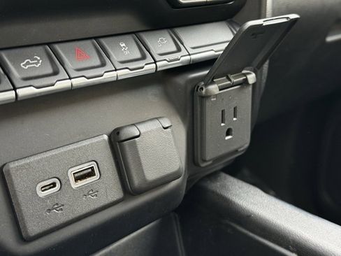 Used 2020 Chevrolet Silverado 1500 LT Trail Boss image 16