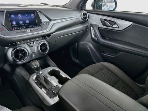 Used 2019 Chevrolet Blazer LT FWD image 21