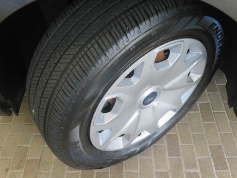 Used 2016 Ford Transit Connect XL image 11