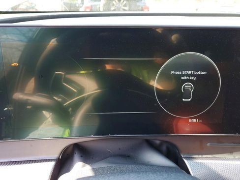 Used 2025 Kia Sportage SX Prestige image 8