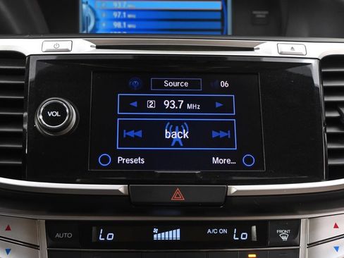 Used 2014 Honda Accord EX-L image 29