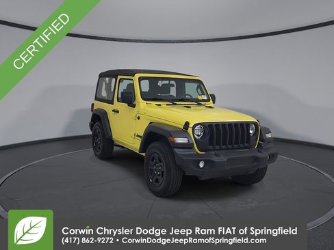 Certified 2022 Jeep Wrangler Sport AWD/4WD image 5
