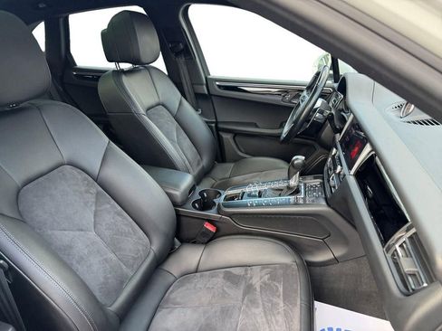Used 2021 Porsche Macan image 15
