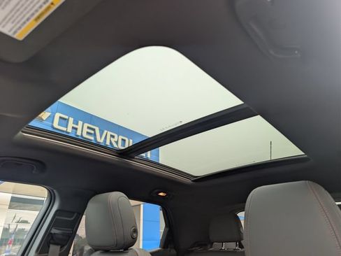 Used 2023 Chevrolet TrailBlazer RS w/ Sun and Liftgate Package AWD/4WD image 28