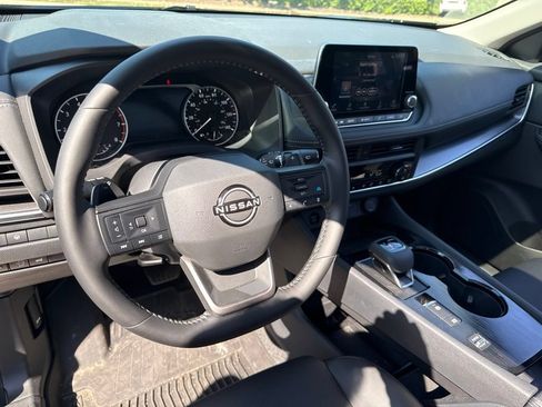 Used 2026 Nissan Rogue Dark Armor FWD image 9