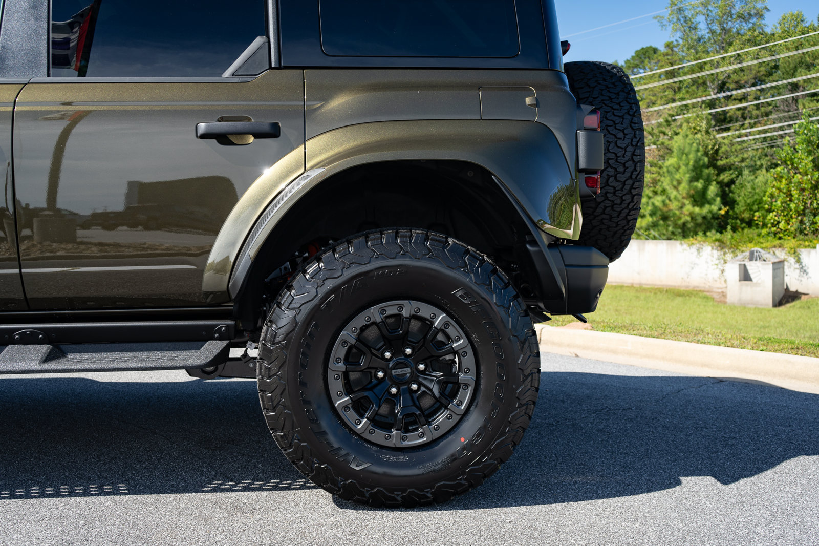 New 2026 Ford Bronco Raptor w/ Interior Carbon Fiber Pack AWD/4WD image 16