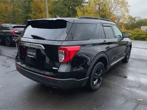 Used 2020 Ford Explorer XLT w/ Comfort Package image 8