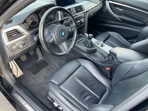 Used 2018 BMW 340i xDrive Sedan w/ Premium Package image 22