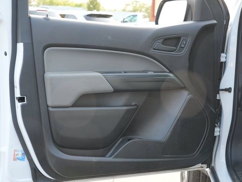 Used 2018 Chevrolet Colorado W/T w/ WT Convenience Package RWD image 15