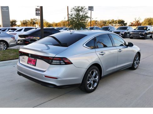 Used 2024 Honda Accord EX image 8