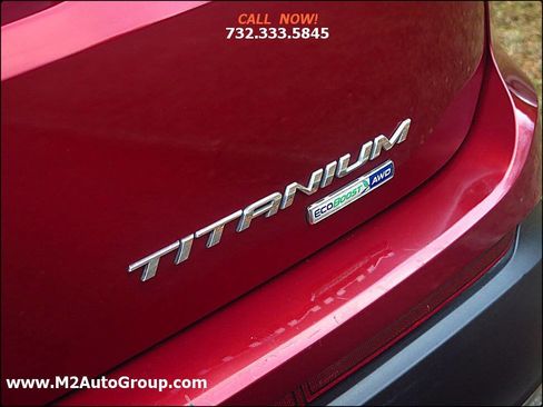 Used 2018 Ford Edge Titanium w/ Technology Package image 34