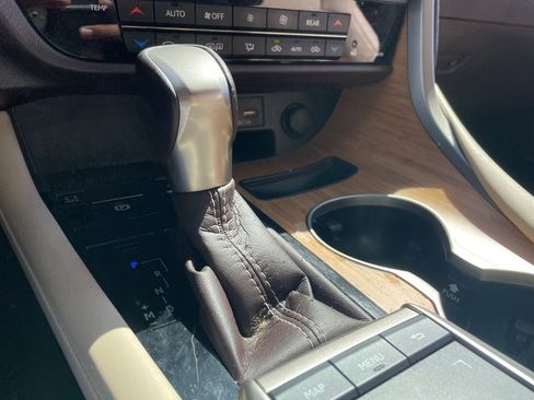 Used 2020 Lexus RX 350L FWD w/ Premium Package image 6