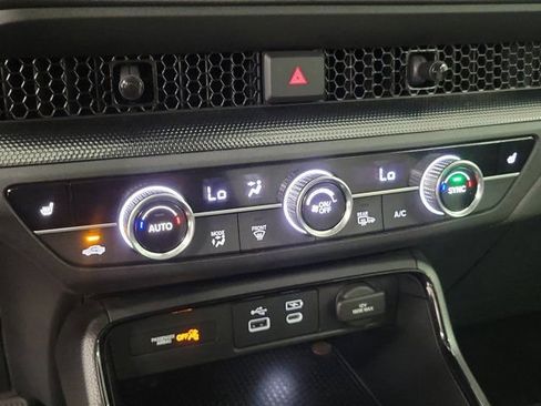 Certified 2024 Honda CR-V EX image 30