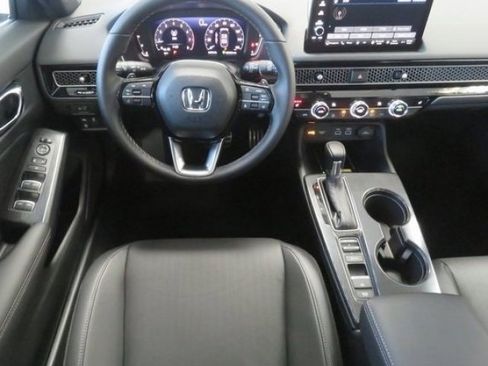 Used 2023 Honda Civic Sport Touring image 5