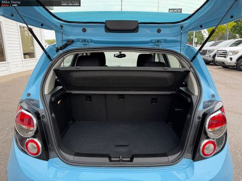 Used 2014 Chevrolet Sonic LT w/ Fun and Sun Package FWD image 9