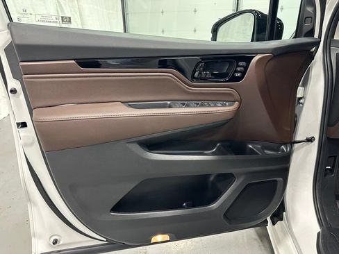 Used 2025 Honda Odyssey Elite image 8