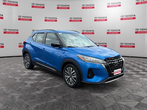 Used 2024 Nissan Kicks SR FWD image 3