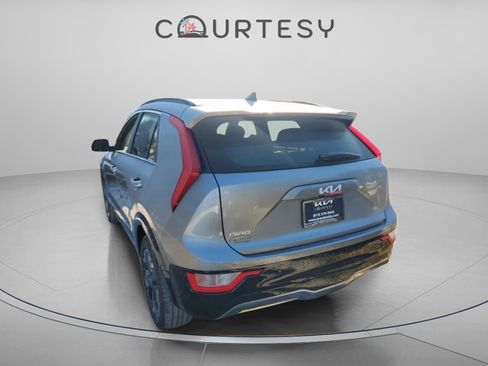 New 2025 Kia Niro Wind w/ Wind Preserve Package image 3