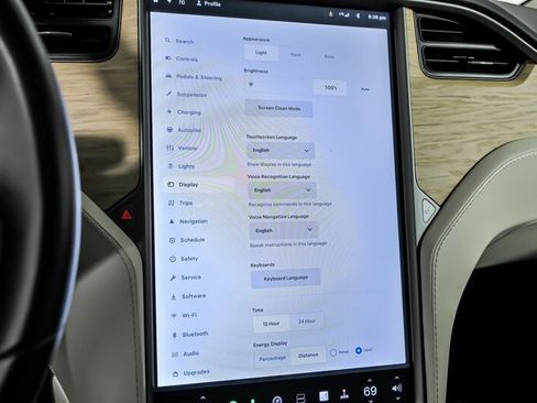 Used 2018 Tesla Model X 75D image 39