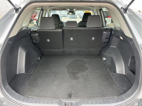 Used 2022 Toyota RAV4 XLE image 9