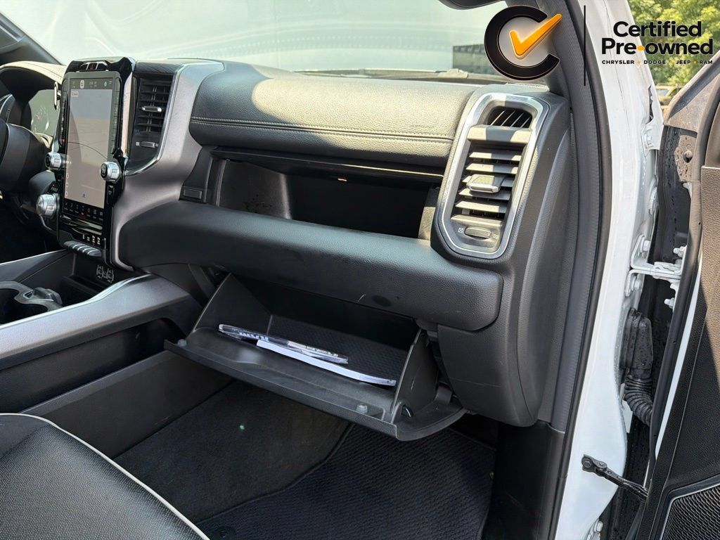 Used 2024 RAM 1500 Laramie AWD/4WD image 39