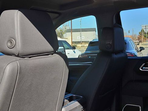 New 2026 Chevrolet Silverado 1500 LT w/ Leather Package image 16