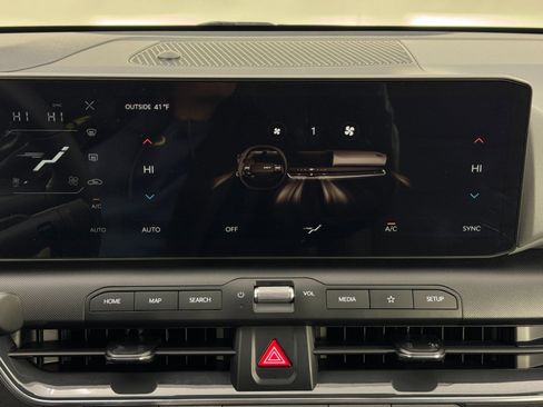 Used 2025 Kia K4 EX image 22
