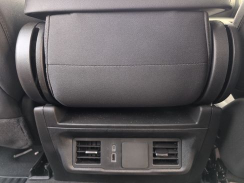 Used 2024 Chevrolet Silverado 1500 Custom image 24