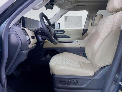 New 2026 Nissan Armada Platinum image 4