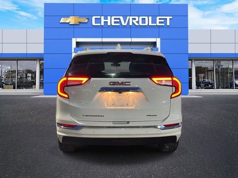 Certified 2024 GMC Terrain Denali w/ Denali Premium Package image 9