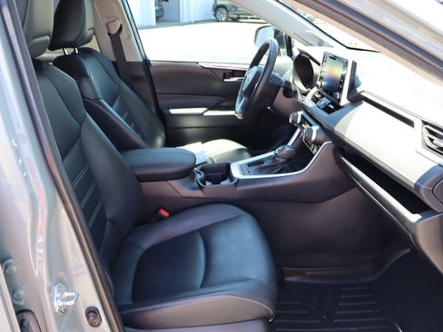 Used 2021 Toyota RAV4 XLE Premium FWD image 37