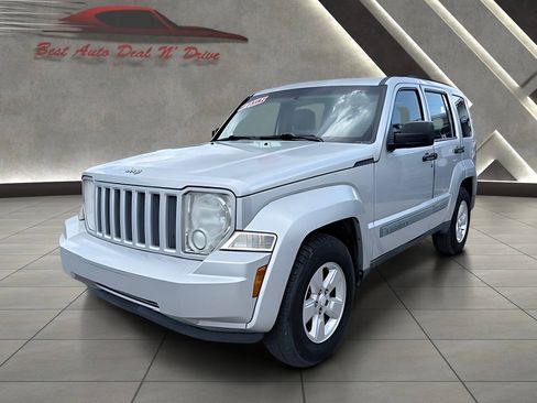 Used 2010 Jeep Liberty Sport RWD image 1