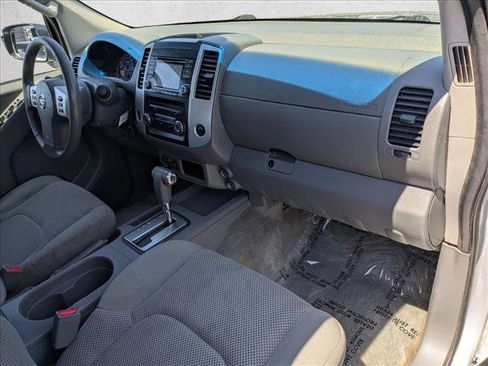 Used 2016 Nissan Frontier SV AWD/4WD image 19
