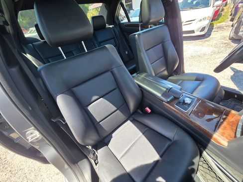 Used 2013 Mercedes-Benz E 350 4MATIC Sedan image 17