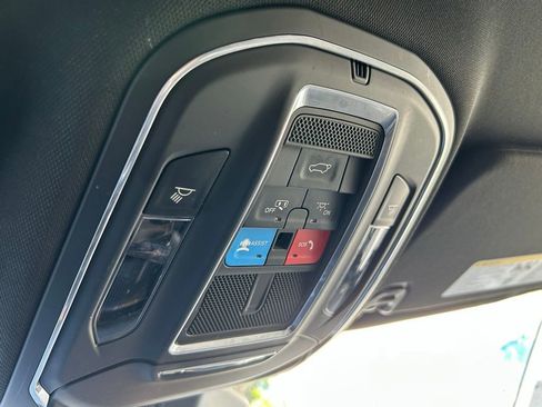 Used 2024 Jeep Wagoneer Series II w/ Flexible Seating Group image 27