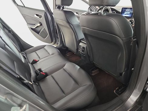 Used 2018 Mercedes-Benz GLA 250 image 12