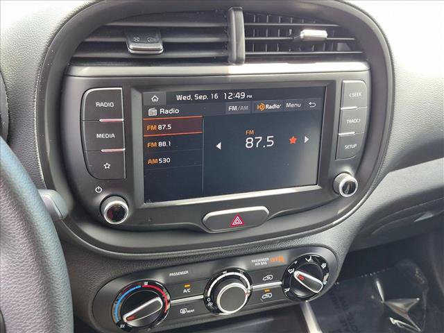 Used 2024 Kia Soul LX w/ LX Technology Package FWD image 14