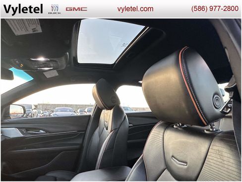 Used 2023 Cadillac CT4 V w/ Technology Package image 21