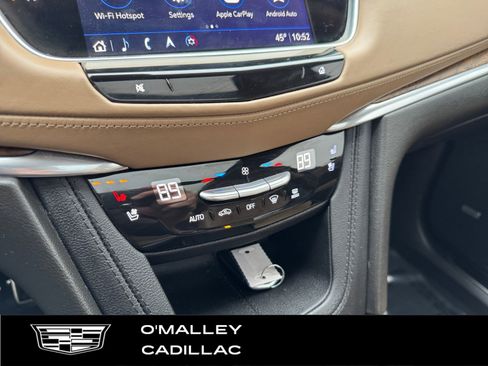 Certified 2023 Cadillac XT5 Sportv w/ Platinum Package image 21