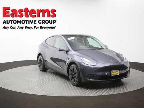 Used 2023 Tesla Model Y Long Range AWD/4WD image 43