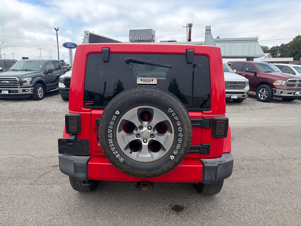 Used 2016 Jeep Wrangler Unlimited Sahara w/ Connectivity Group AWD/4WD image 5